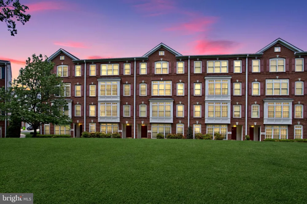 4633 BATTENBURG LANE #921 Fairfax, VA 22030