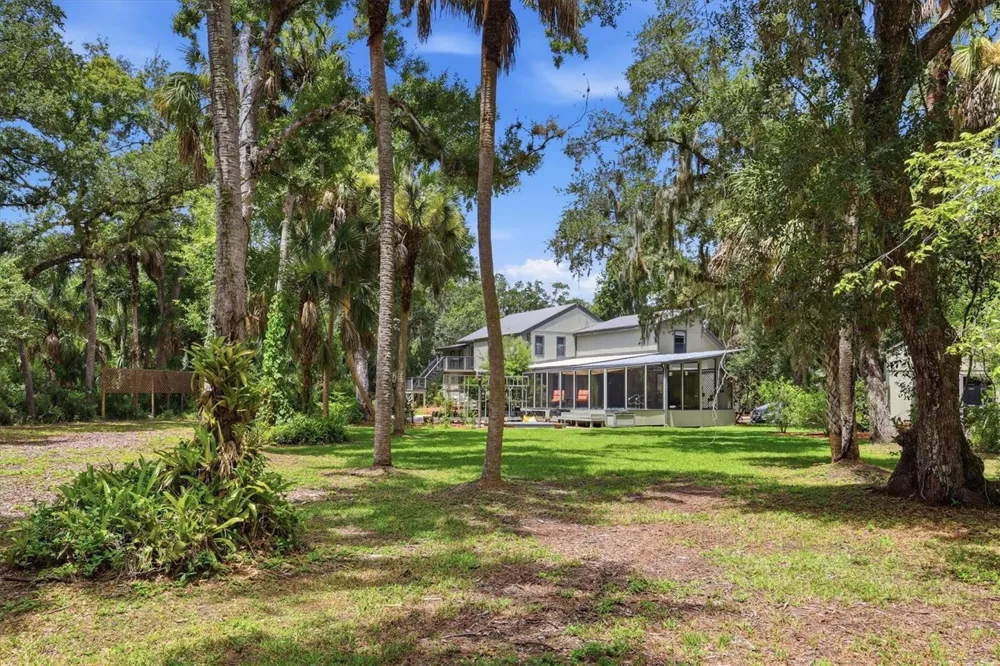 3805 62ND STREET E Bradenton, FL 34208