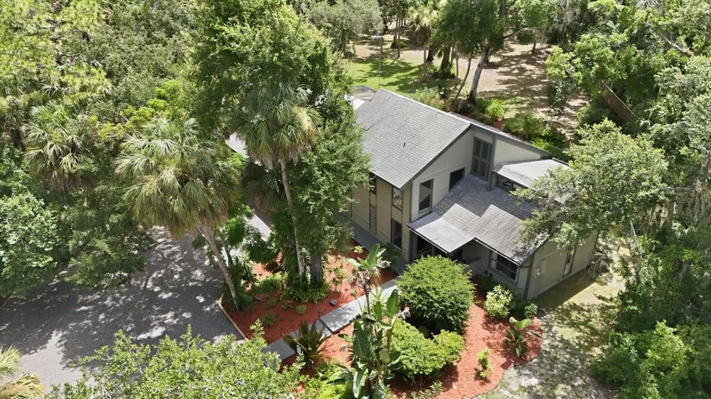 3805 62ND STREET E Bradenton, FL 34208