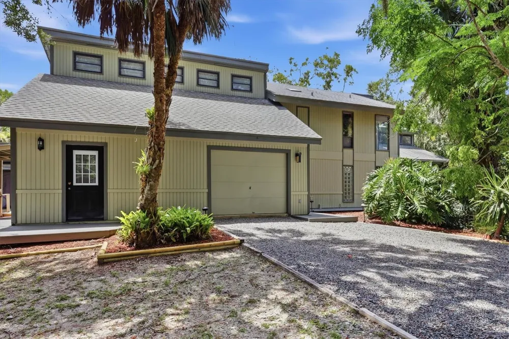 3805 62ND STREET E Bradenton, FL 34208