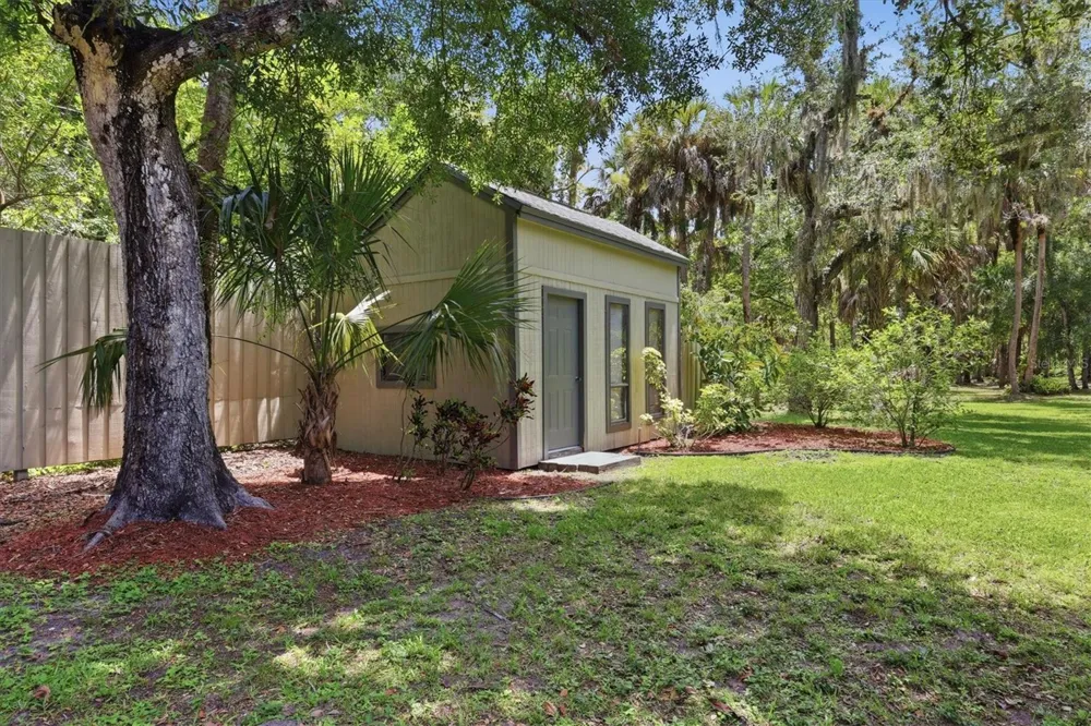 3805 62ND STREET E Bradenton, FL 34208