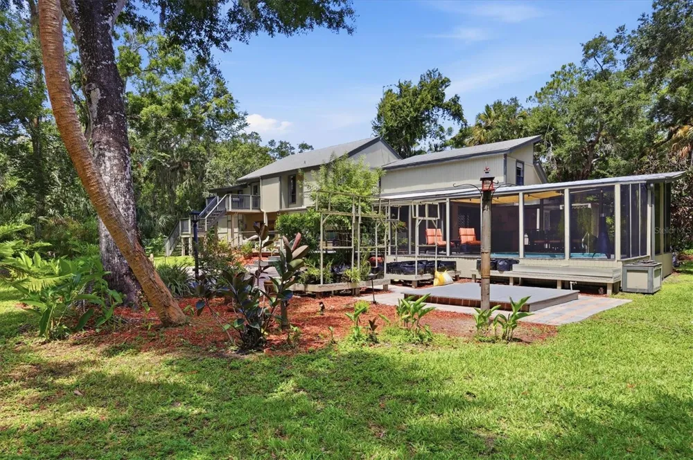 3805 62ND STREET E Bradenton, FL 34208
