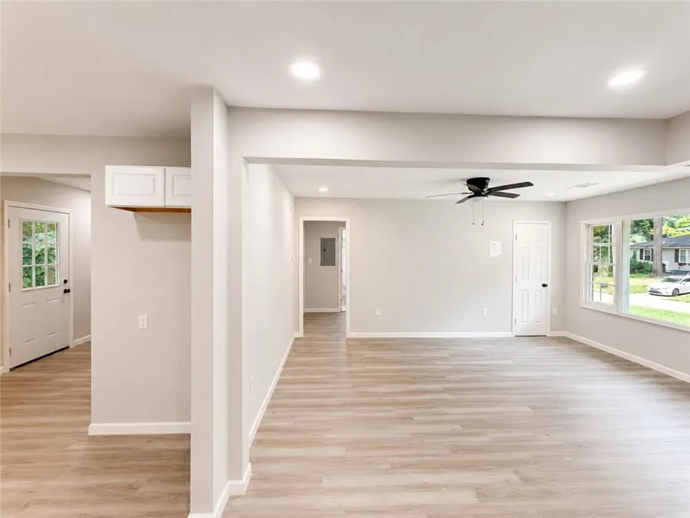 2328 Bonner Road East Point, GA 30344