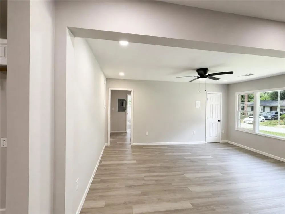 2328 Bonner Road East Point, GA 30344