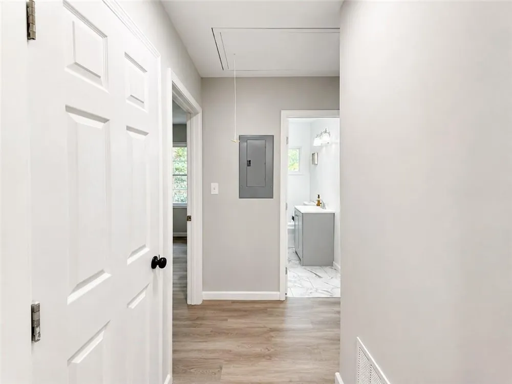 2328 Bonner Road East Point, GA 30344