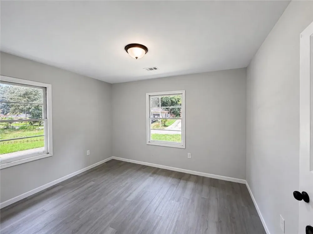 2328 Bonner Road East Point, GA 30344