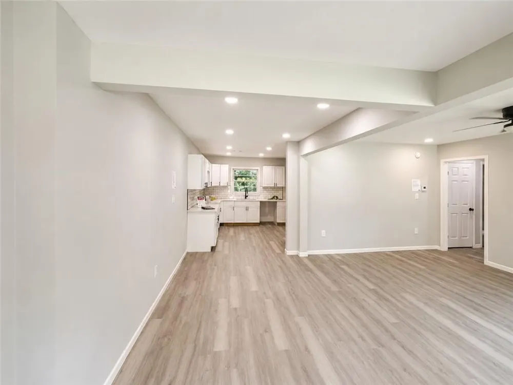 2328 Bonner Road East Point, GA 30344
