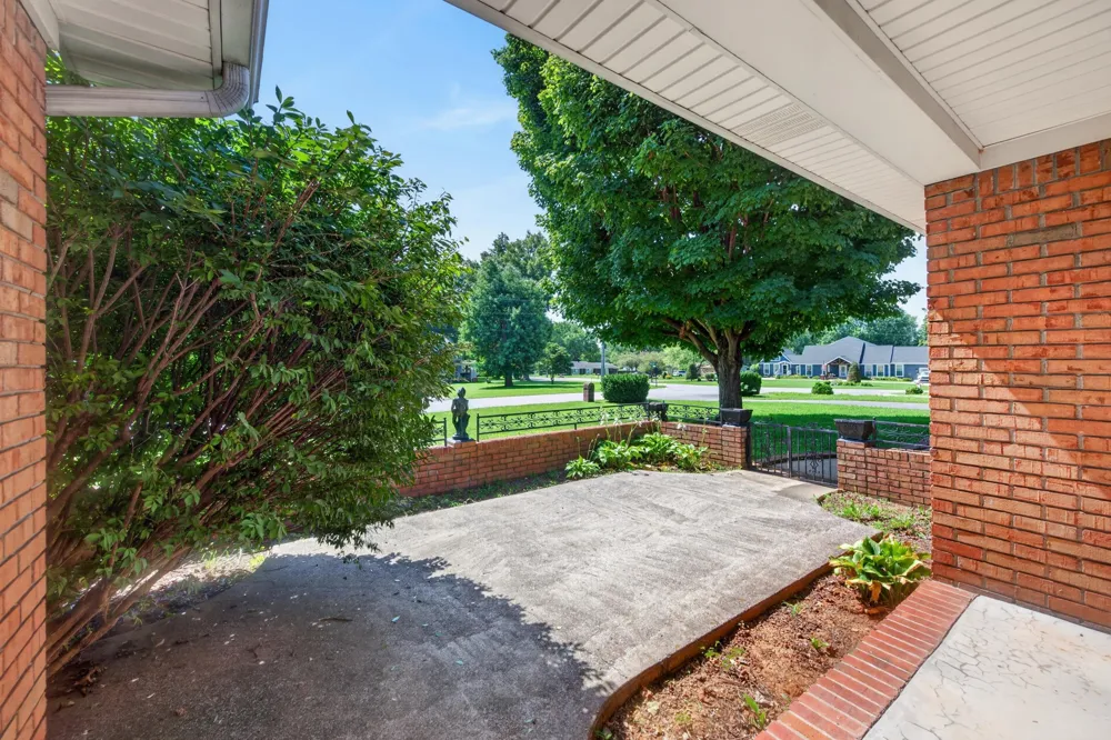 1117 Black Oak Ln Hopkinsville, KY 42240