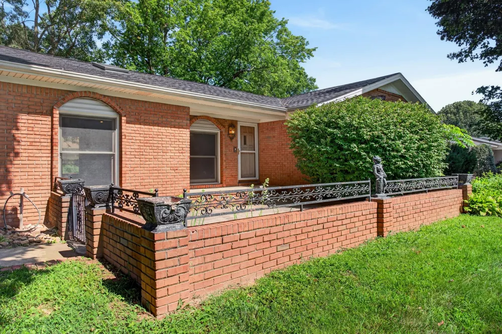 1117 Black Oak Ln Hopkinsville, KY 42240