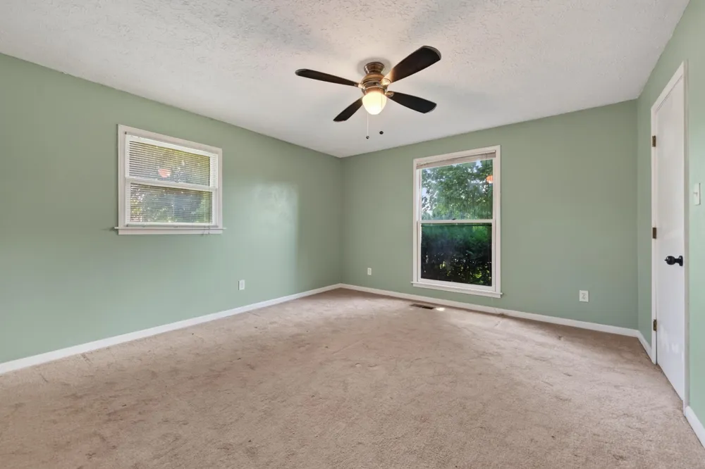 1117 Black Oak Ln Hopkinsville, KY 42240