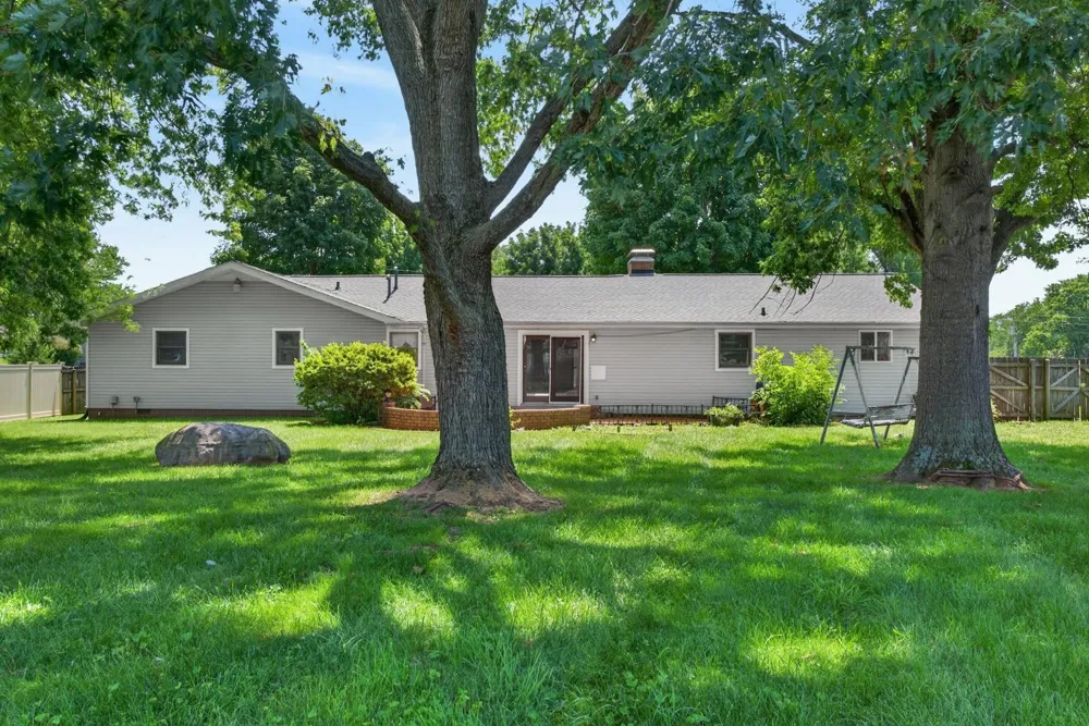 1117 Black Oak Ln Hopkinsville, KY 42240