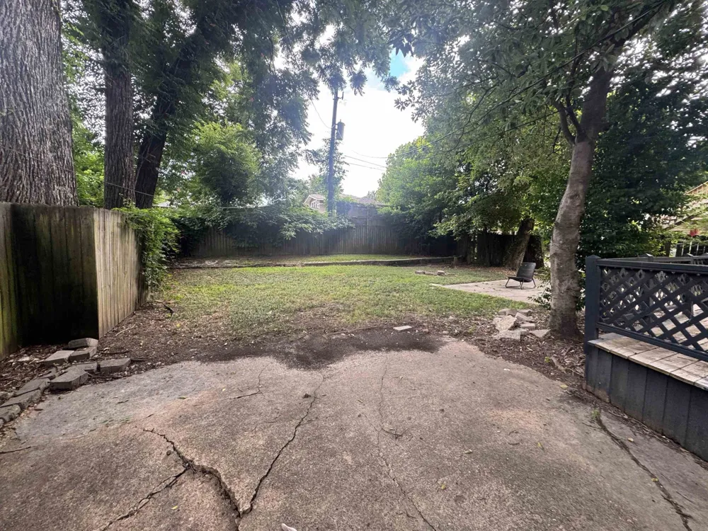 1609 EASTMORELAND AVE Memphis, TN 38104
