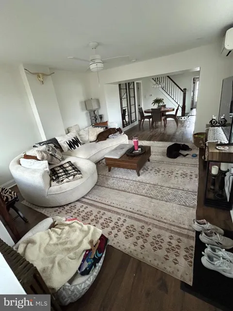 153 W 6TH AVENUE