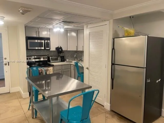 2900 NE 30th St #B7 Fort Lauderdale, FL 33306