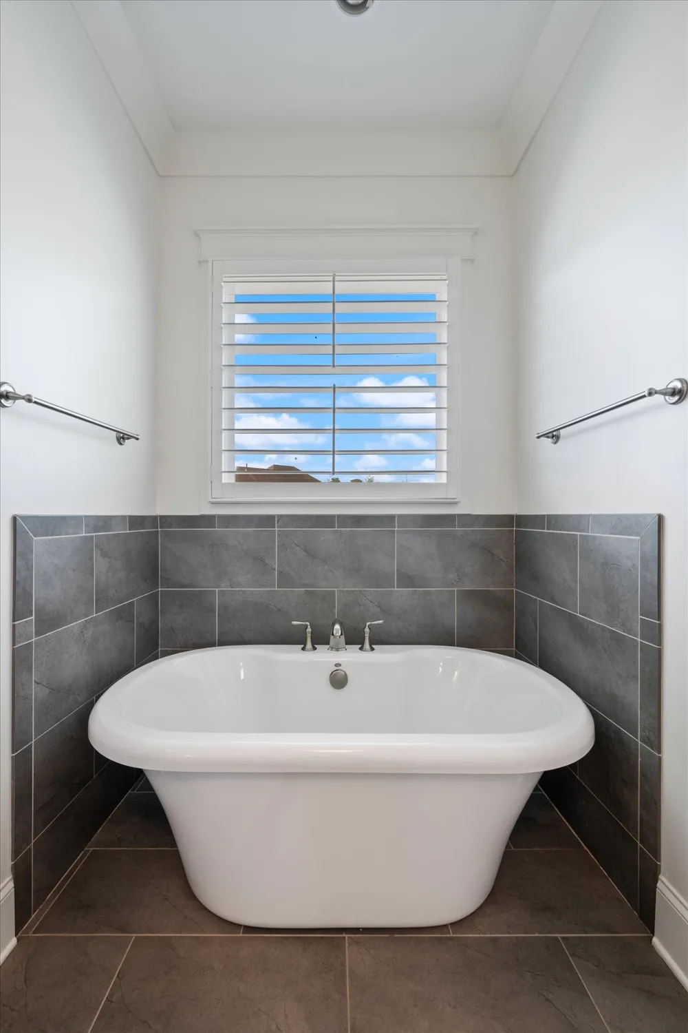 4174 Old Light Cir Arrington, TN 37014