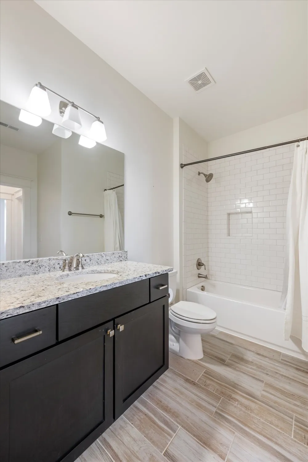4174 Old Light Cir Arrington, TN 37014