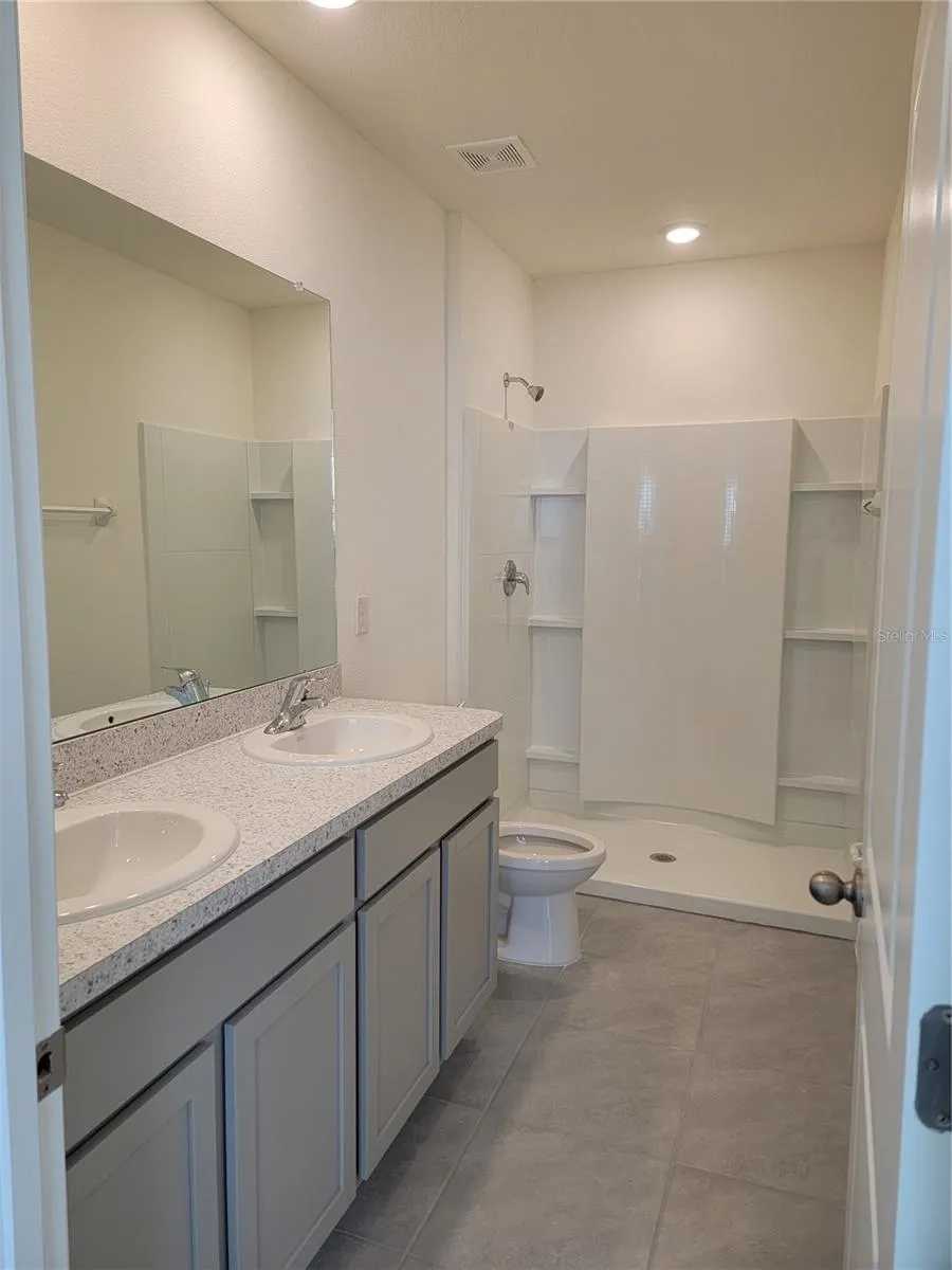 2892 EVERGREEN ELM PASS Wesley Chapel, FL 33543