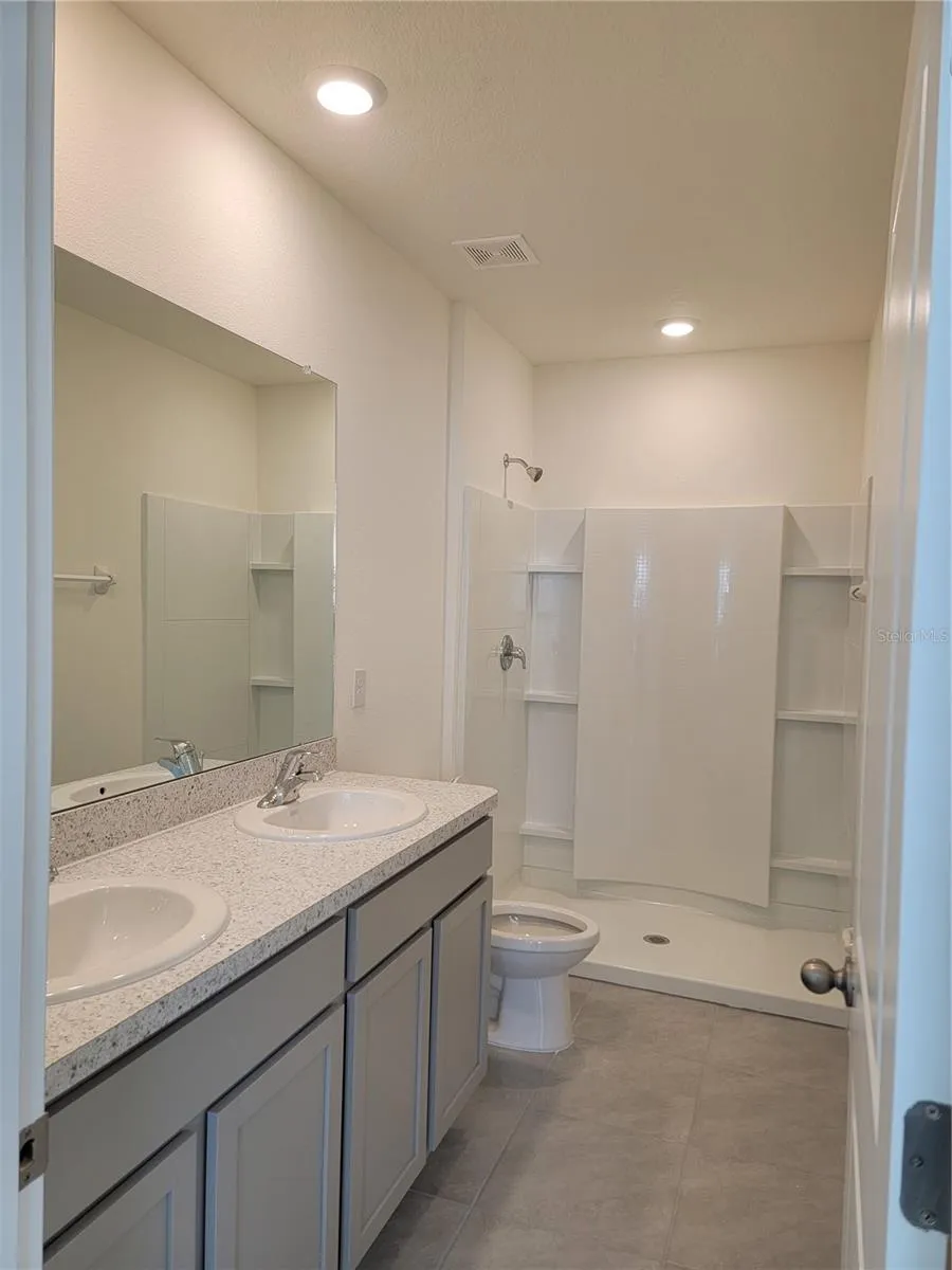 2892 EVERGREEN ELM PASS Wesley Chapel, FL 33543