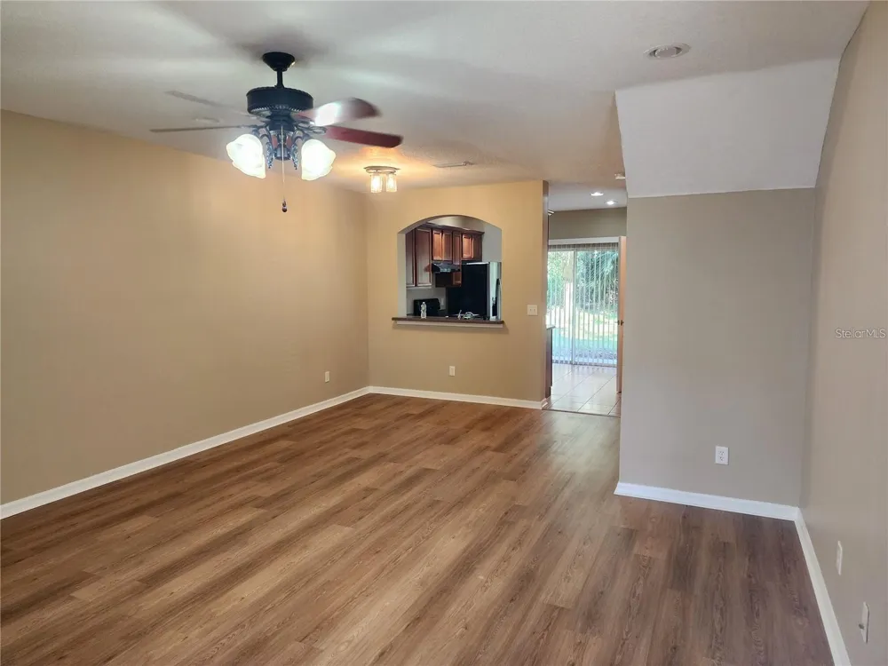 15924 FISHHAWK CREEK LANE Lithia, FL 33547