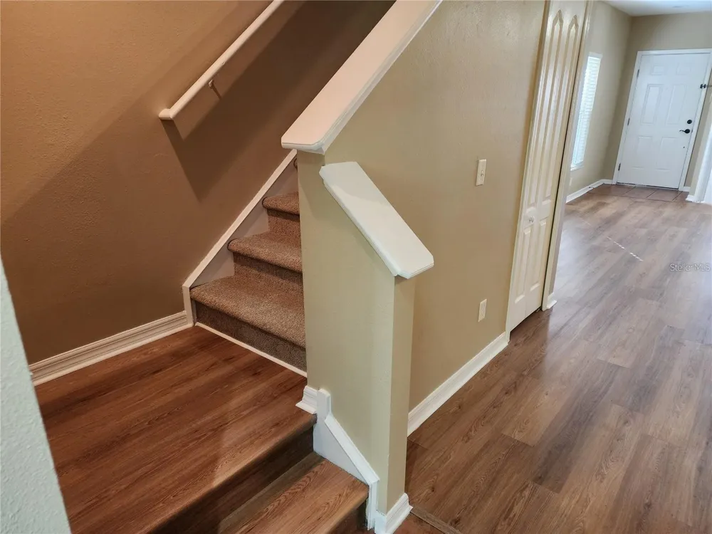 15924 FISHHAWK CREEK LANE Lithia, FL 33547