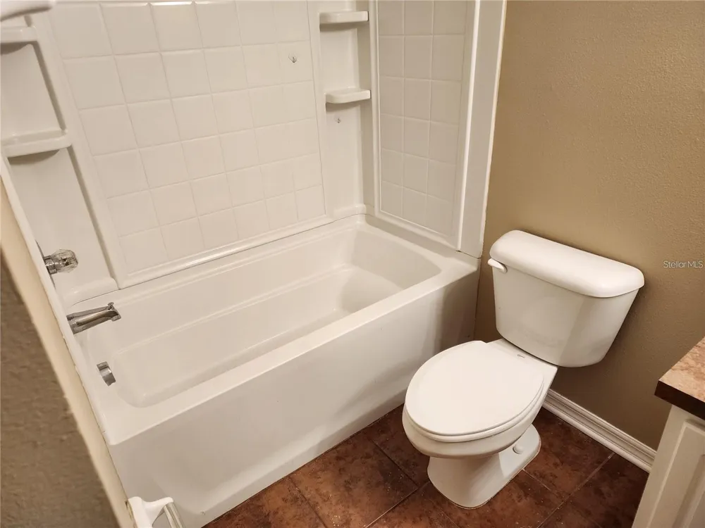 15924 FISHHAWK CREEK LANE Lithia, FL 33547