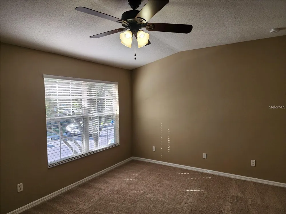 15924 FISHHAWK CREEK LANE Lithia, FL 33547