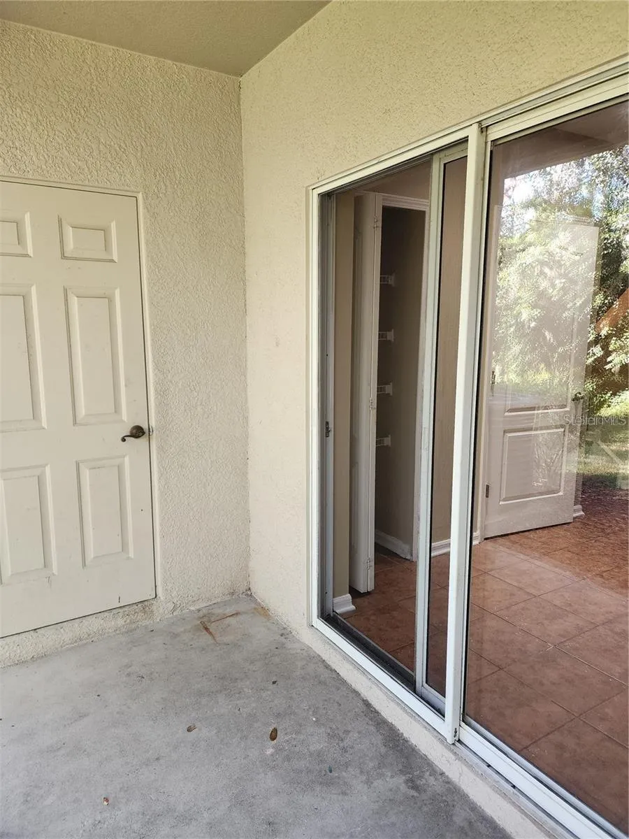 15924 FISHHAWK CREEK LANE Lithia, FL 33547