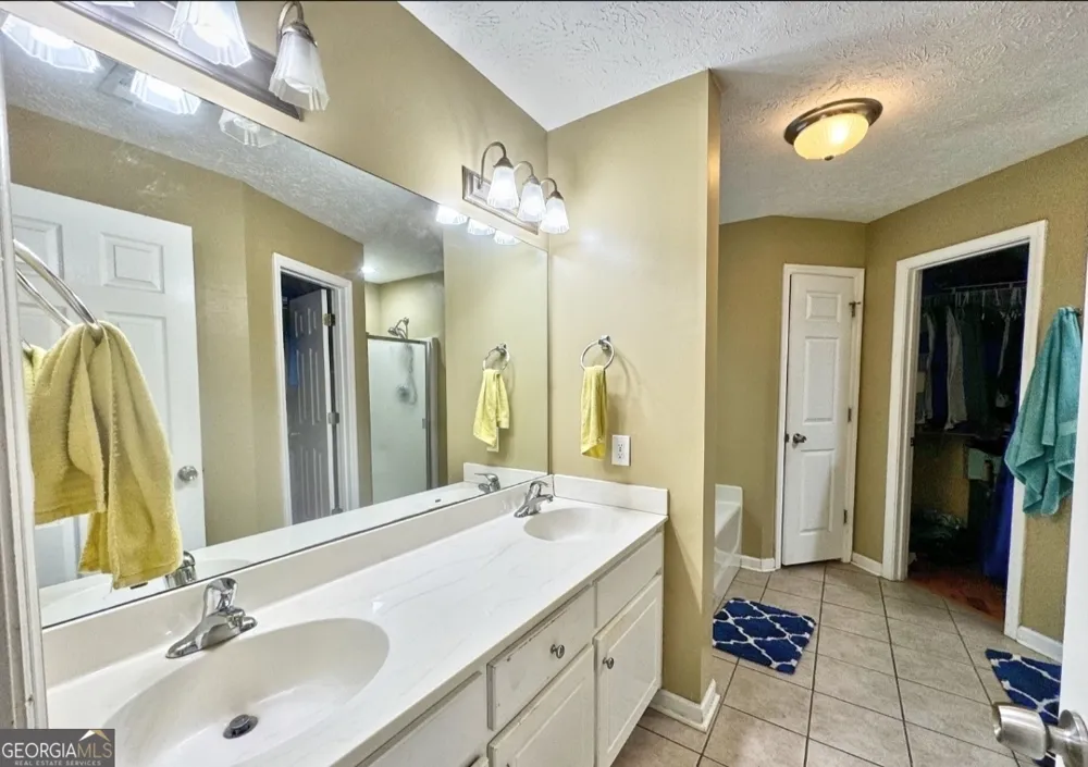 239 Old Pond RD LaGrange, GA 30241