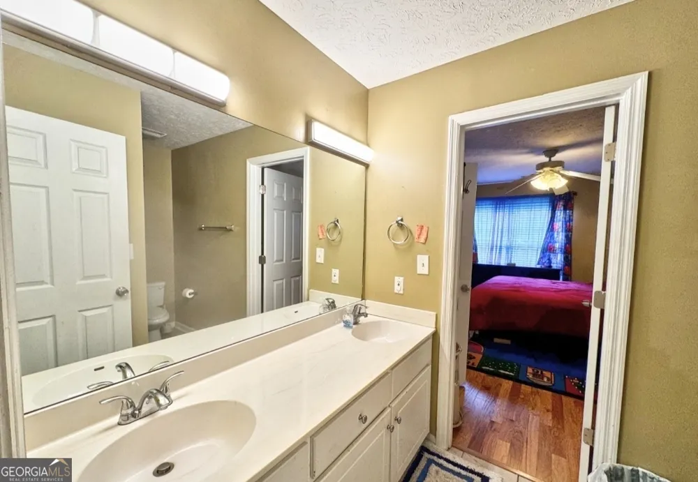 239 Old Pond RD LaGrange, GA 30241