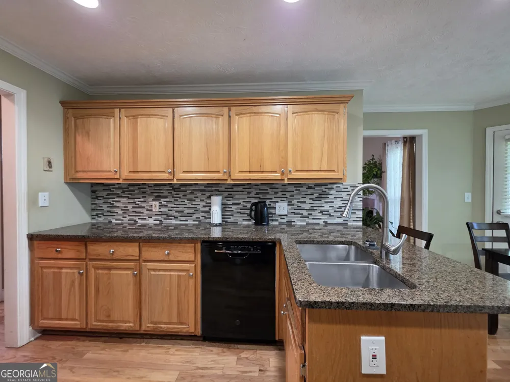 239 Old Pond RD LaGrange, GA 30241