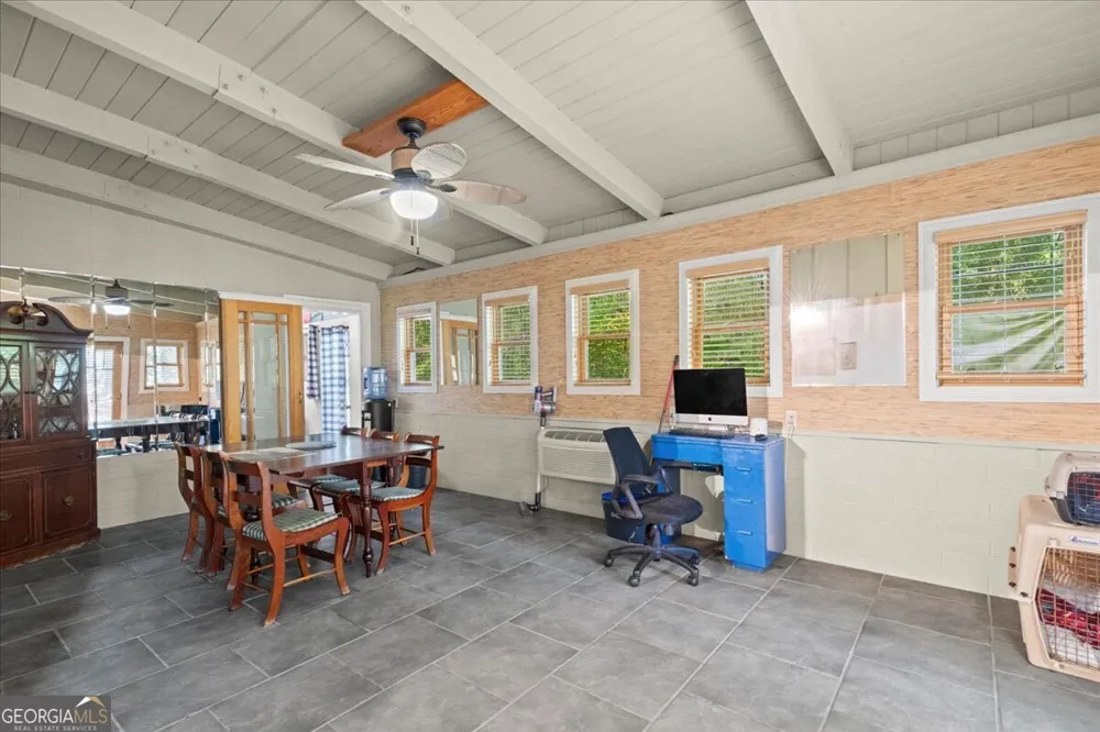 117 Meadow LN Calhoun, GA 30701