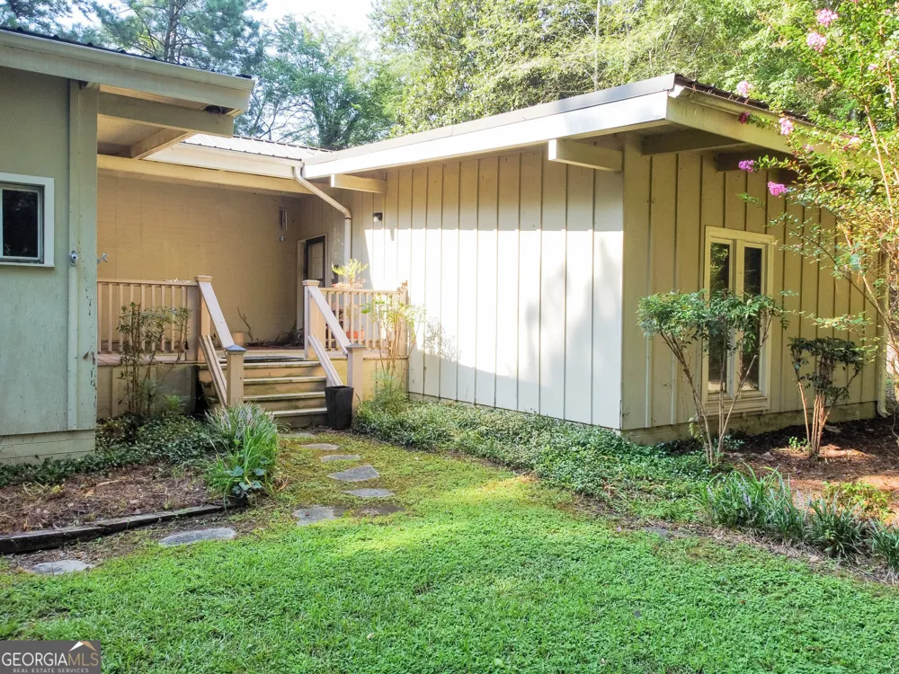 117 Meadow LN Calhoun, GA 30701