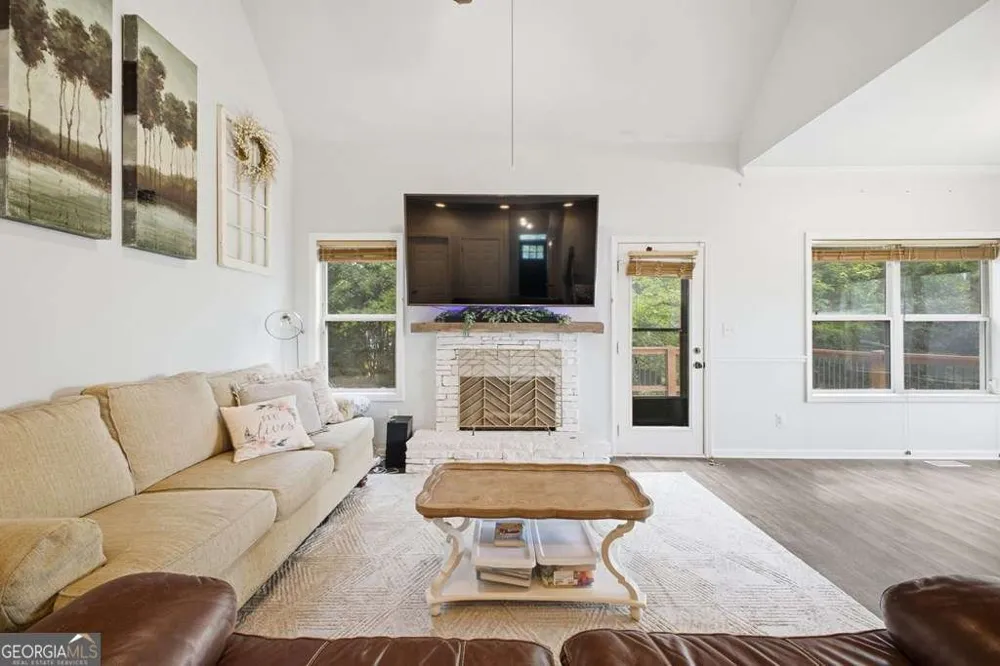105 Arbor Hills CIR Talking Rock, GA 30175