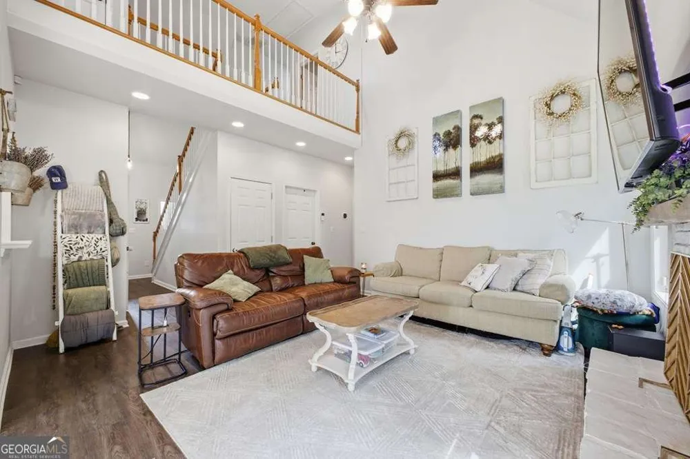 105 Arbor Hills CIR Talking Rock, GA 30175