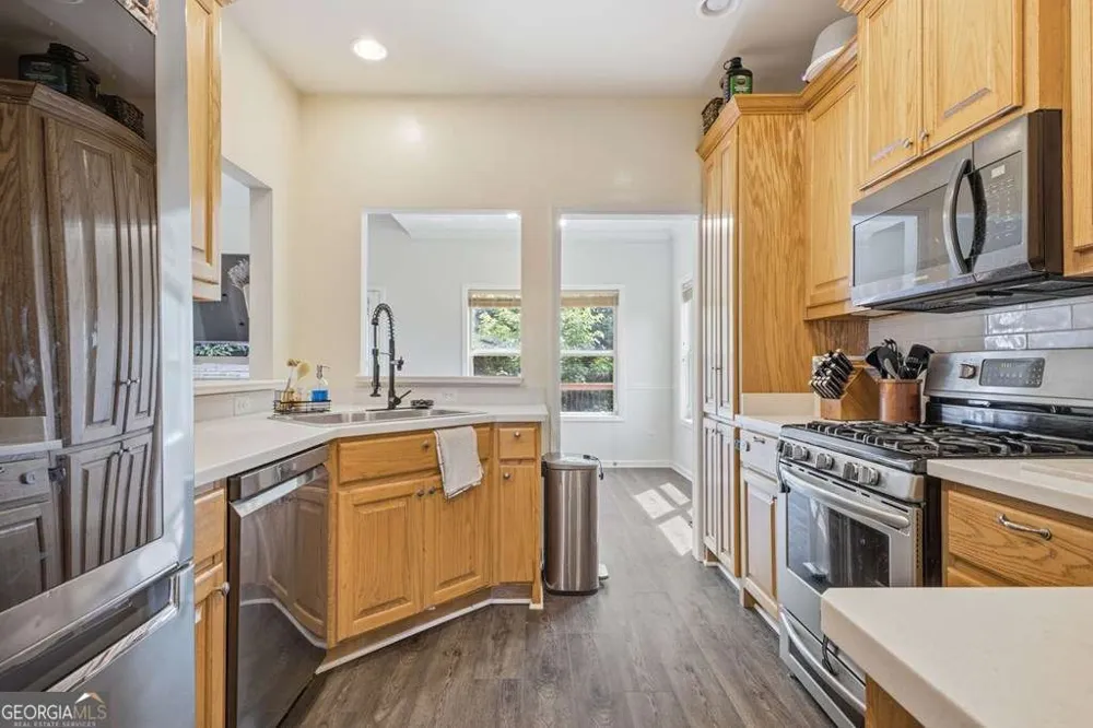 105 Arbor Hills CIR Talking Rock, GA 30175