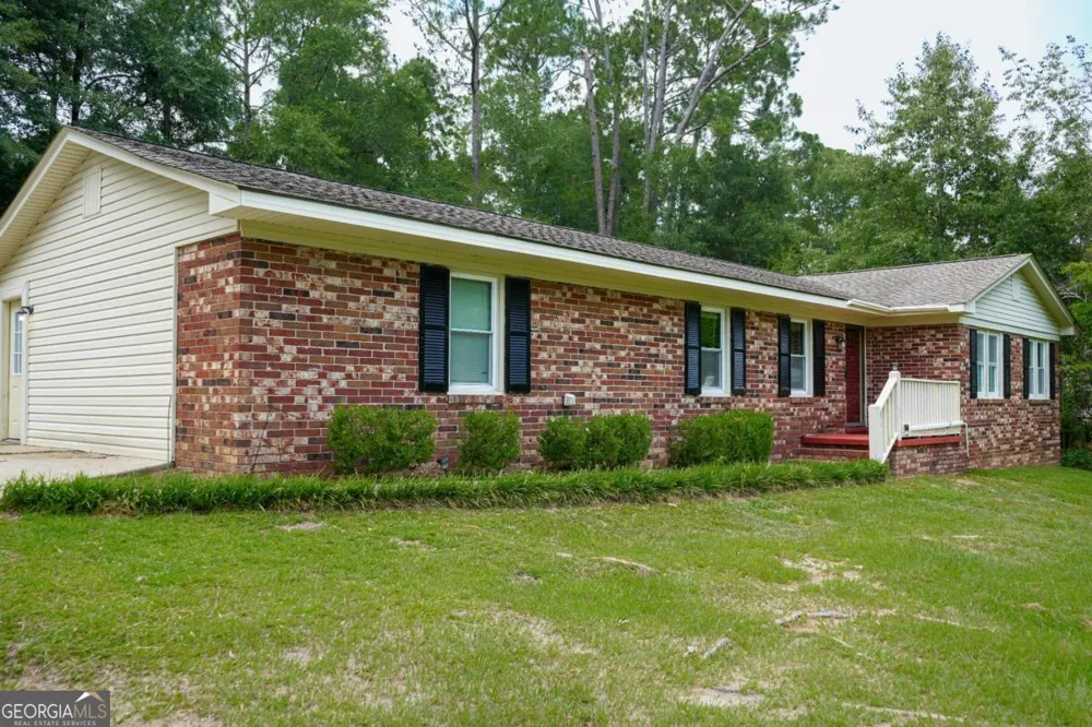 307 Pinewood DR Dublin, GA 31021