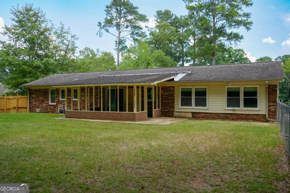 307 Pinewood DR Dublin, GA 31021