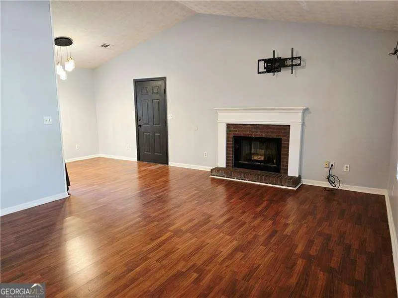 115 BOND DR Ellenwood, GA 30294