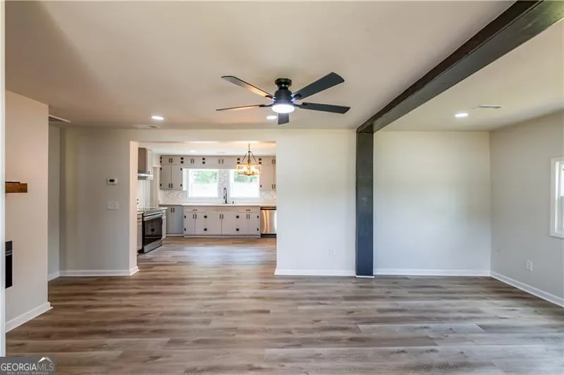 1404 N Forest AVE Hartwell, GA 30643