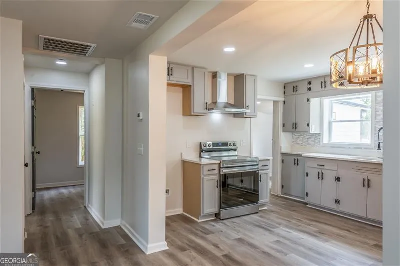 1404 N Forest AVE Hartwell, GA 30643