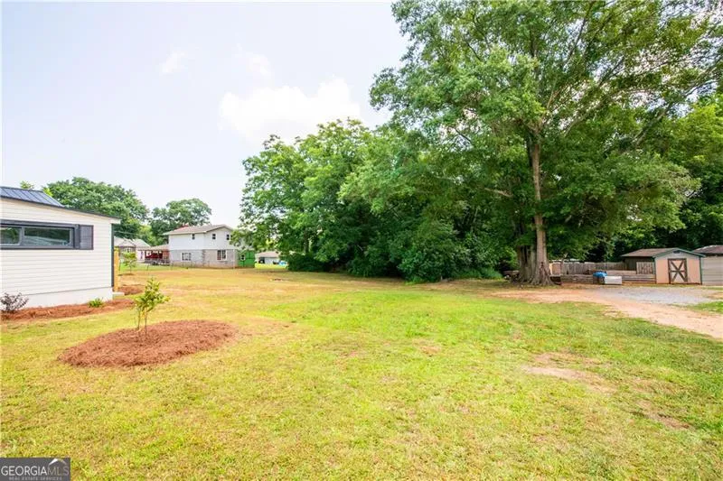 1404 N Forest AVE Hartwell, GA 30643