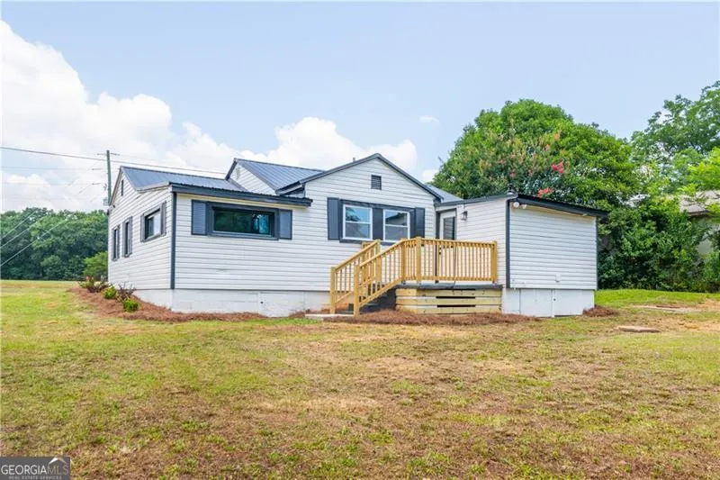 1404 N Forest AVE Hartwell, GA 30643