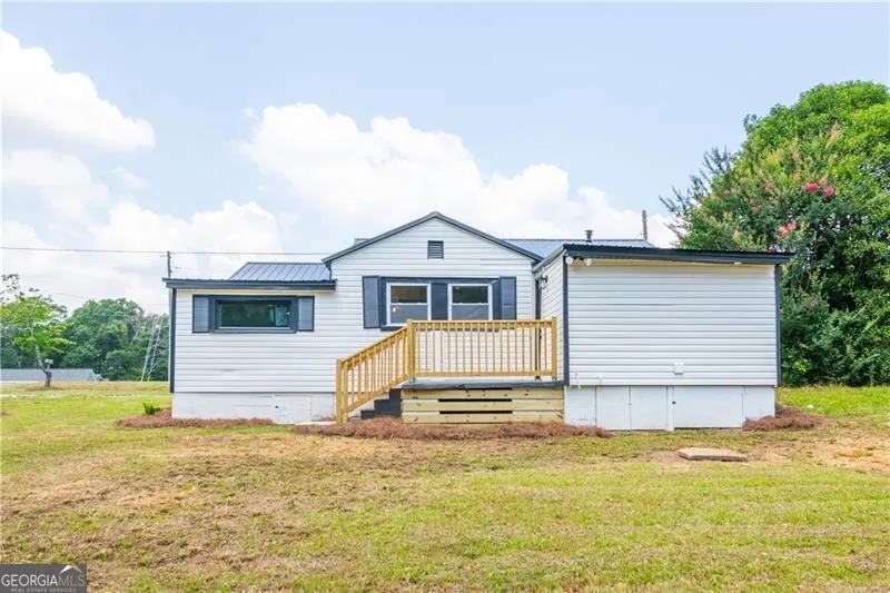 1404 N Forest AVE Hartwell, GA 30643