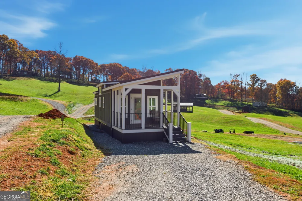 527 Saunders RD Franklin, NC 28734