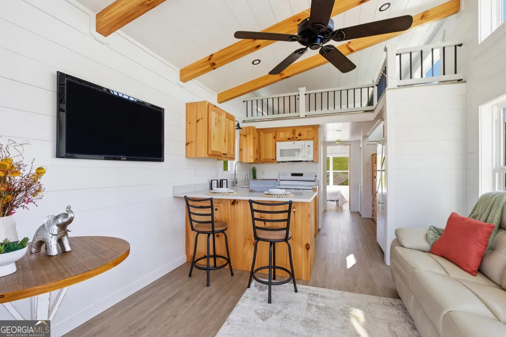 527 Saunders RD Franklin, NC 28734