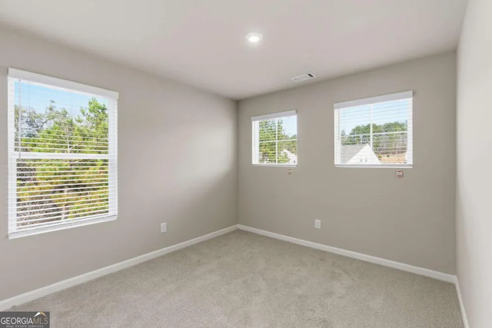 3121 Reserve VLY Douglasville, GA 30135