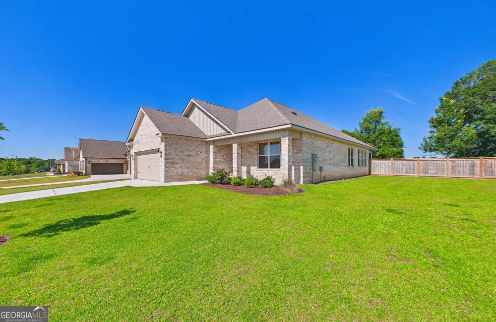 403 Cannon Point DR Bonaire, GA 31005