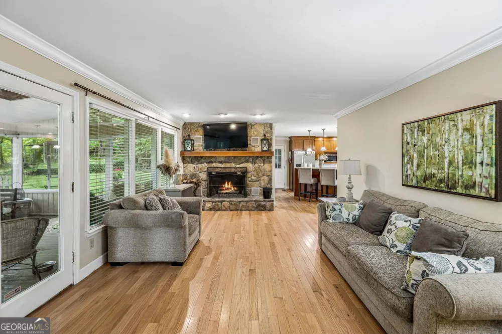 2213 Rocky Face CIR Dalton, GA 30720