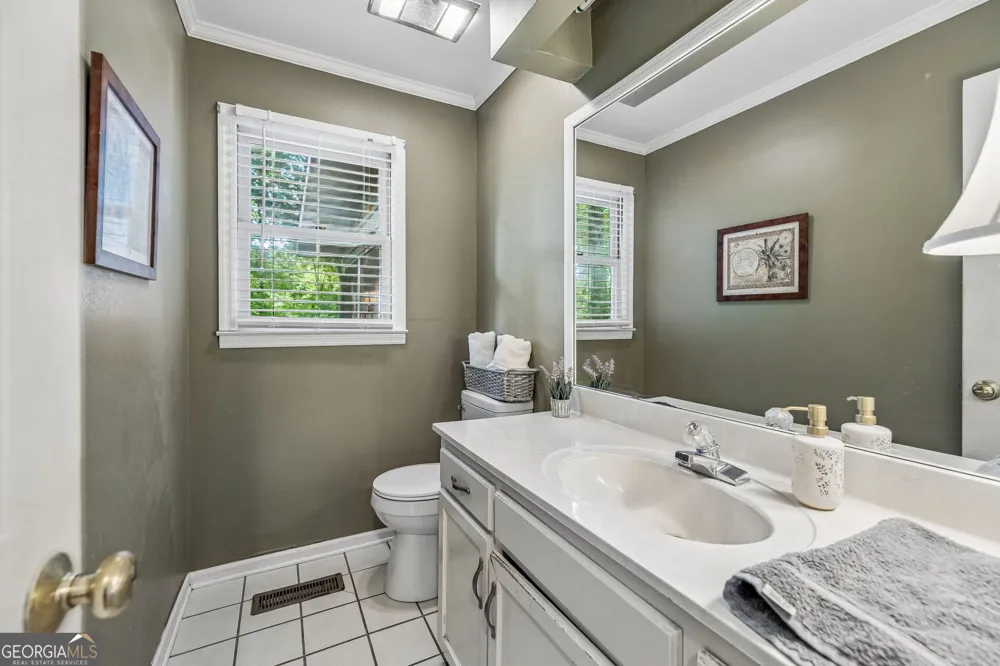 2213 Rocky Face CIR Dalton, GA 30720