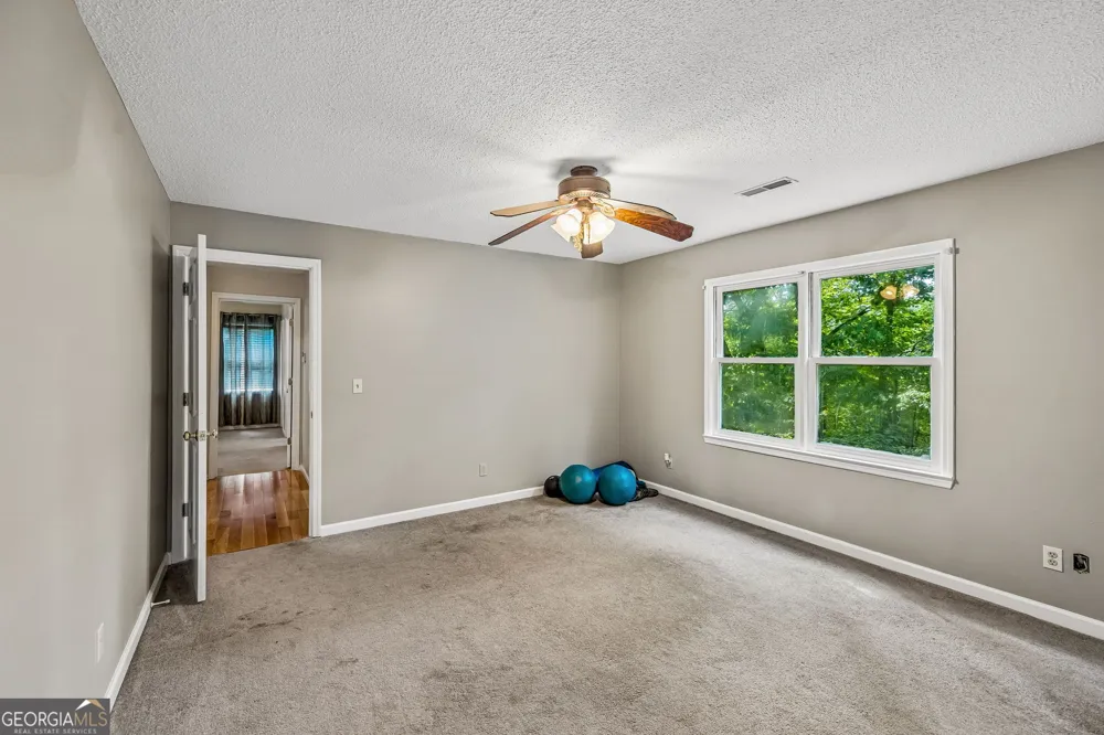 2213 Rocky Face CIR Dalton, GA 30720